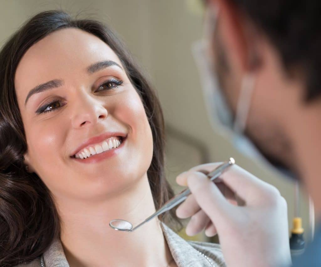 Comment enlever du tartre sur les dents ? Nos conseils et astuces